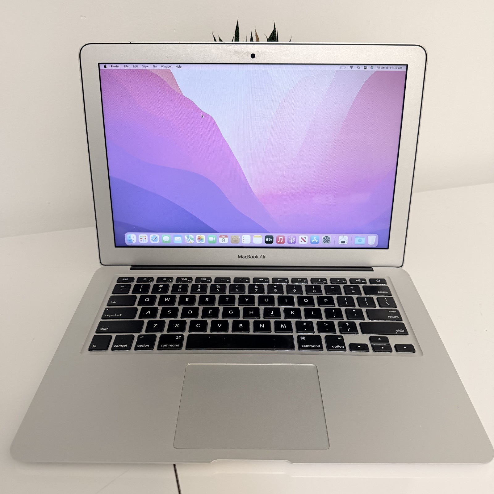 Early 2015 Apple MacBook Air 13" A1466 i5 8GB RAM 256GB SSD Silver Cycle Count 1