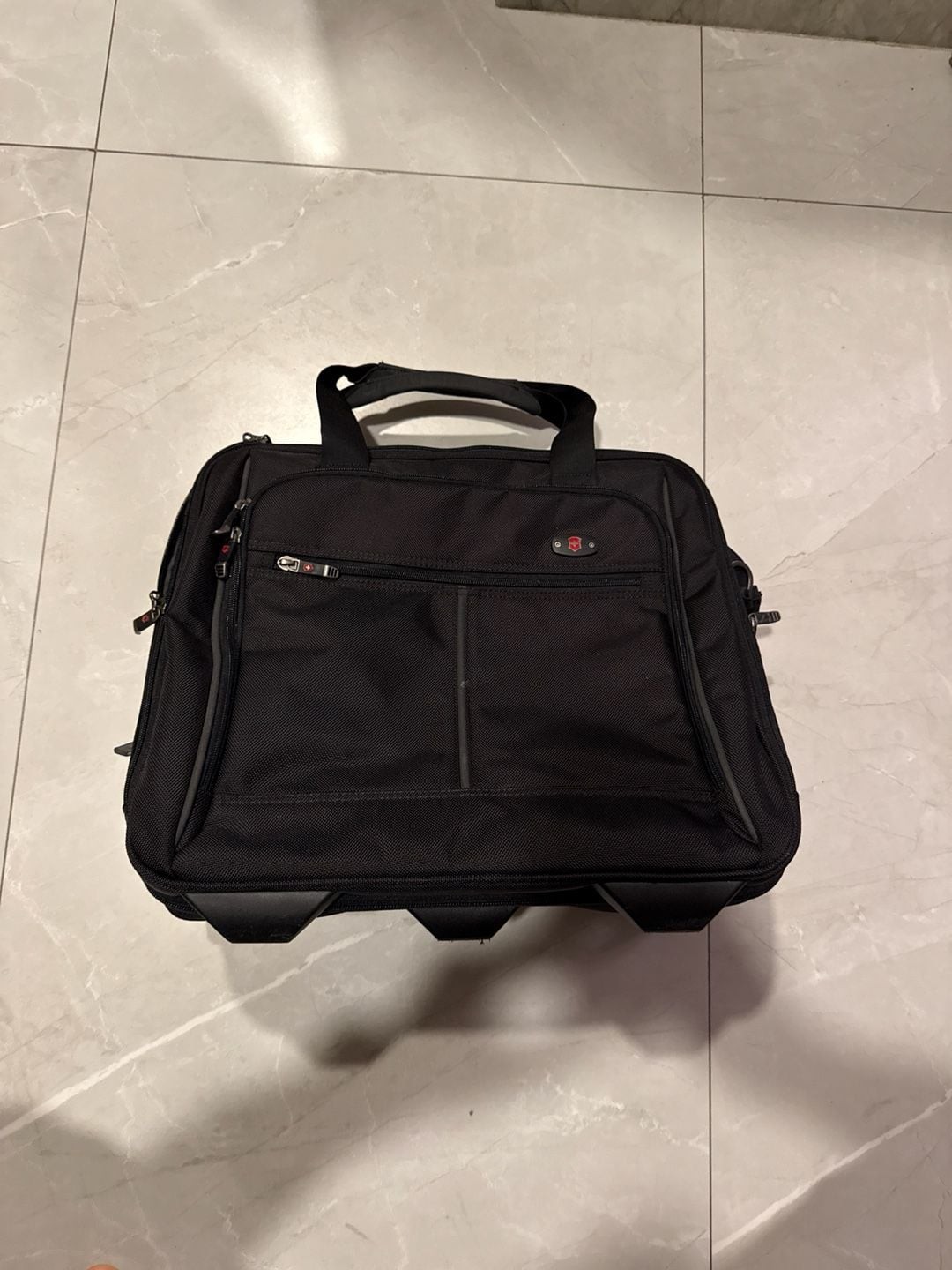 Wenger SwissGear Patriot II Rolling Laptop Case with Warner Bros Logo