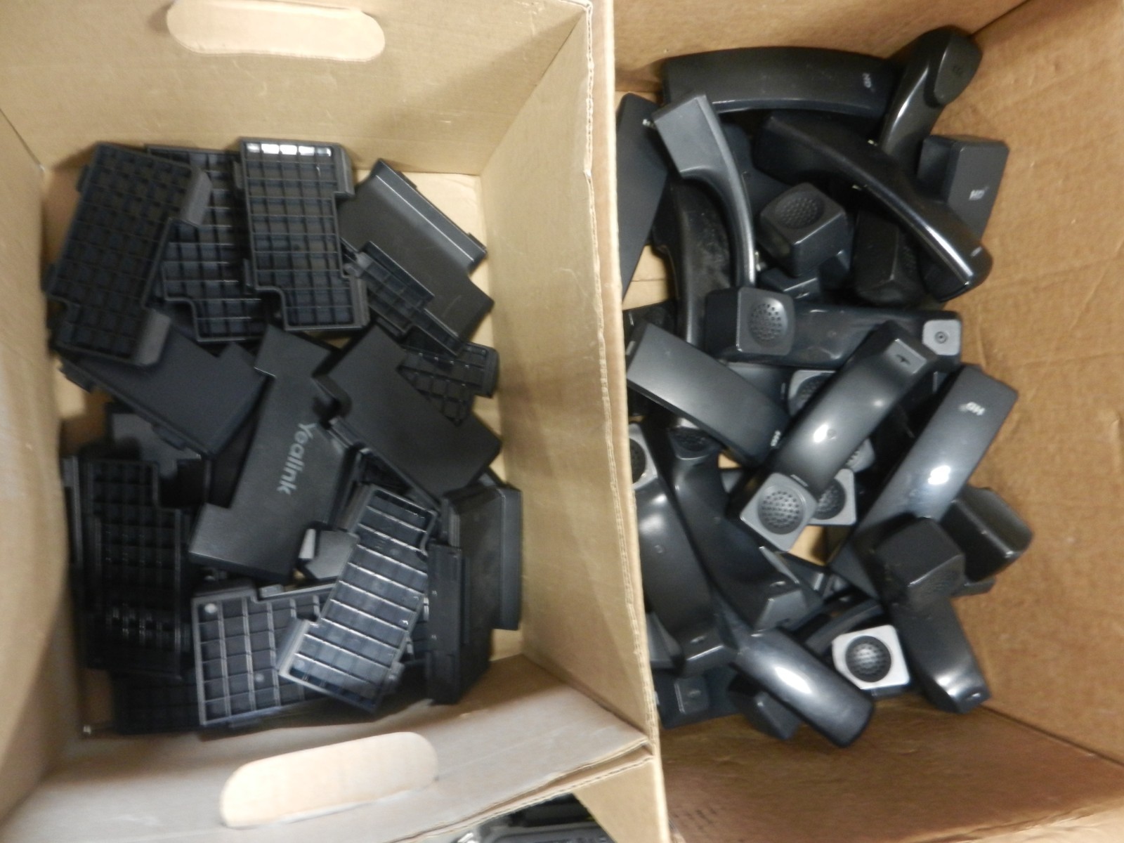 25X Lot - Yealink Replacement Phone Back Stand + 25X HANDSETS over 50X TOTAL