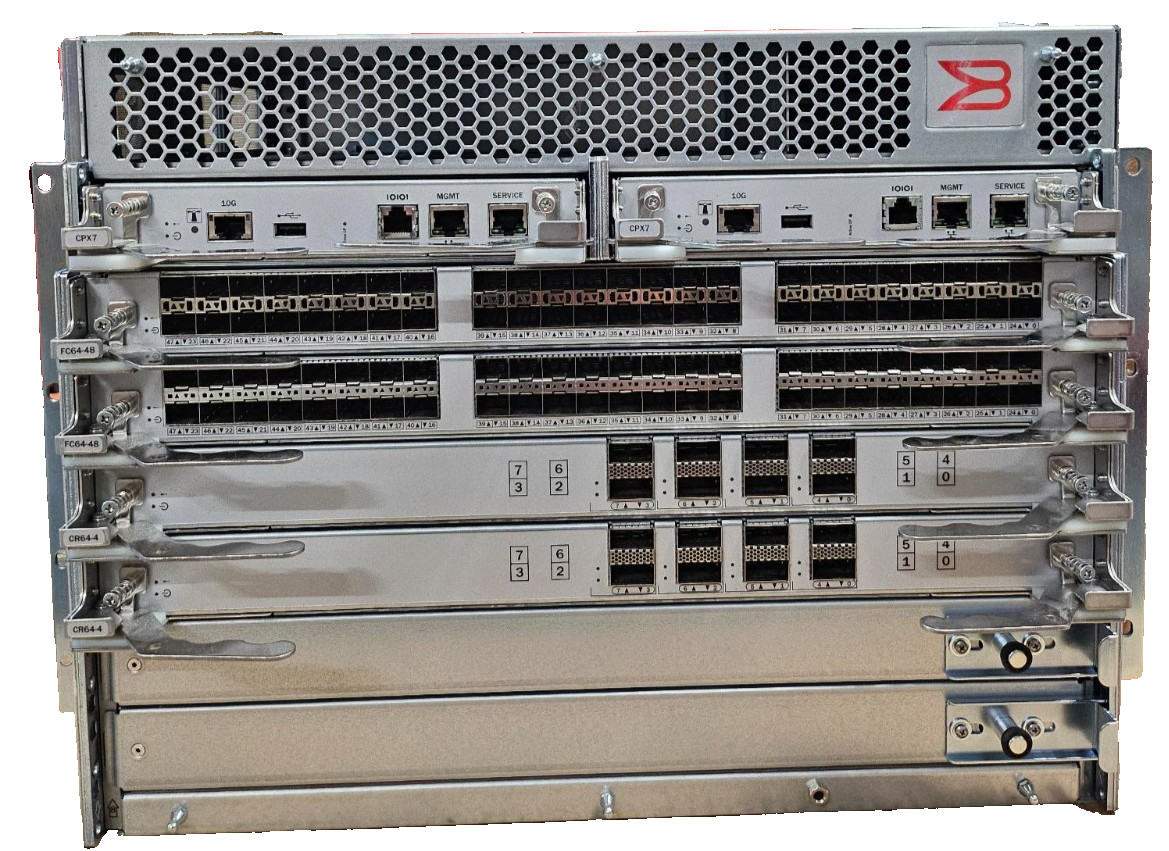 Brocade X7-4 Fibre Channel Director Chassis w/ 2x CPX7, 2x CR64-4, 2x FC64-48