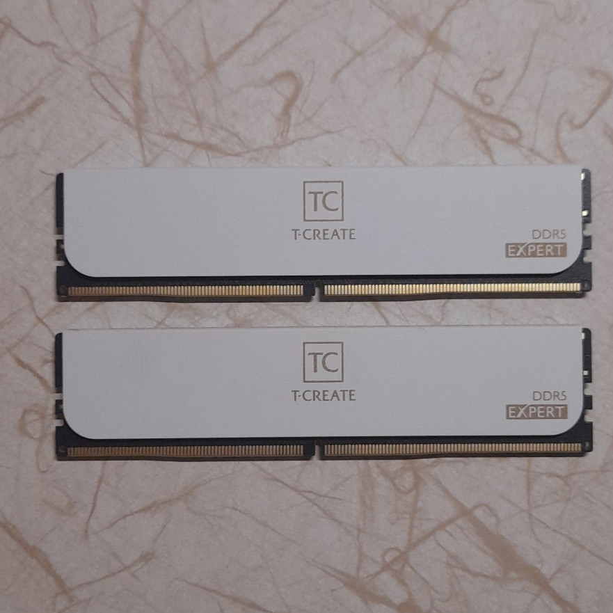Team Group T-CREATE EXPERT 32GB (2 x 16GB) PC RAM DDR5 6000 (PC5 48000) ~ WHITE