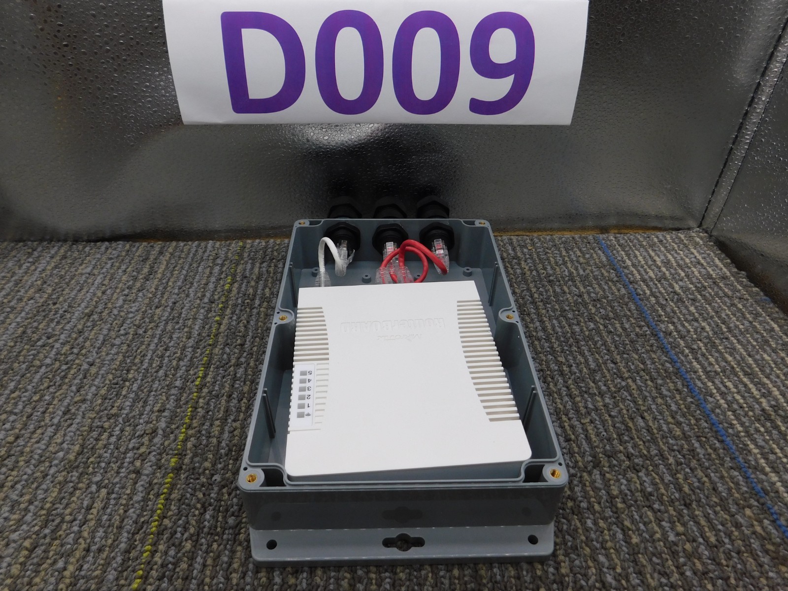 New MIKROTIK 2.4GHz AP with five Ethernet ports (RB951Ui-2HnD) (See Desc)