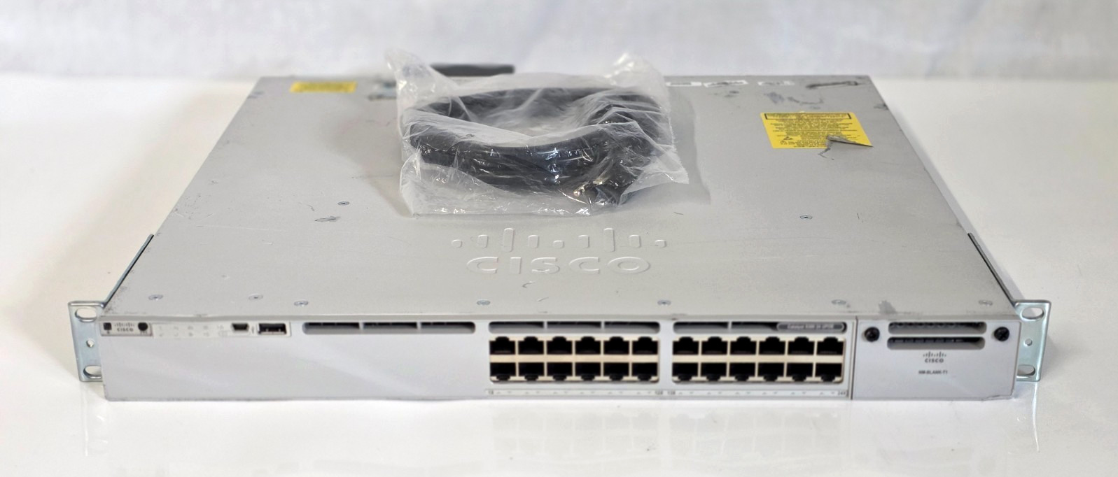 AS-IS Cisco Catalyst C9300-24U-A 24 Port 1G UPoE 1100WAC PSU Network Advantage