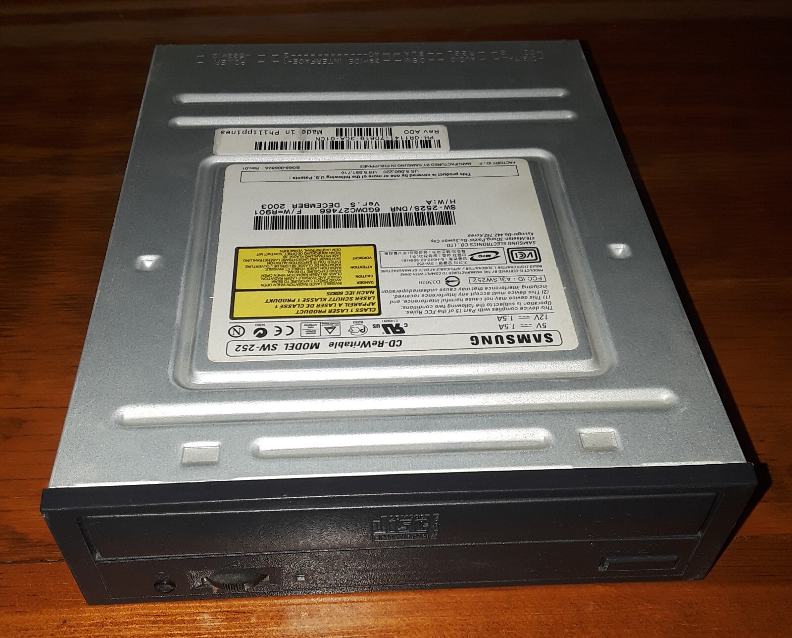 Samsung  SW-252 CD-R Re-Writable DVD Drive