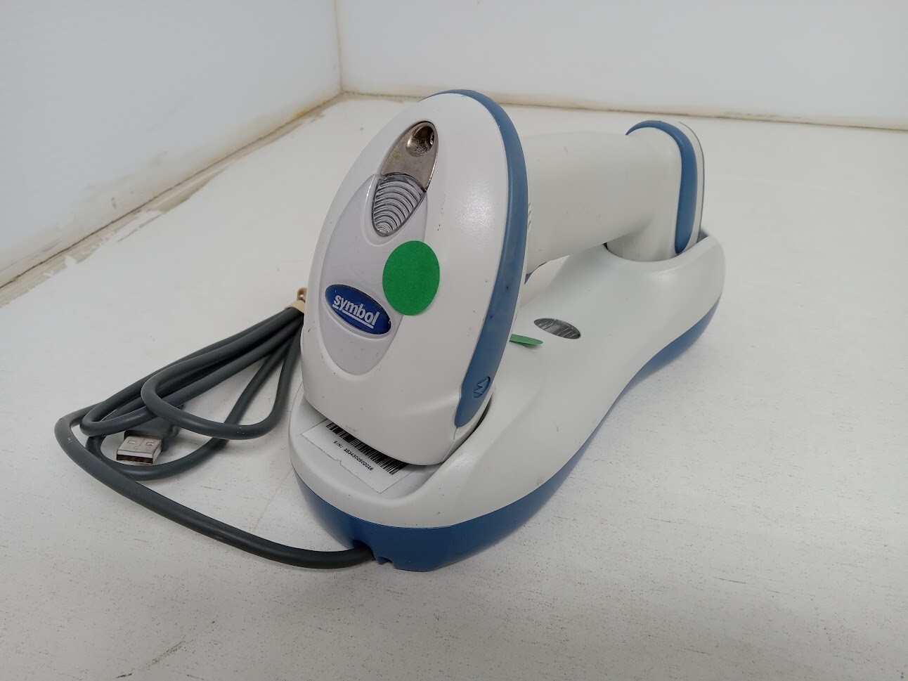 Symbol DS6878 Matrix Barcode Scanner w/STB4278 Cradle & Cable, White & Blue