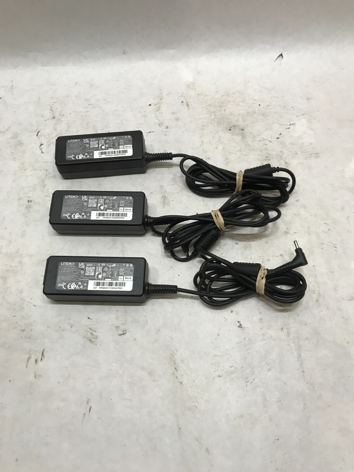 Lot of 3 LiteOn PA-1450-26 AC Power Adapter 45W Laptop Charger 19.0V 2.37A - DW