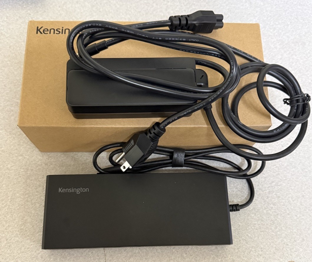 Kensington SD4842P EQ USB-C Docking Station 12-in-1 Triple Monitor 100W PD 4K