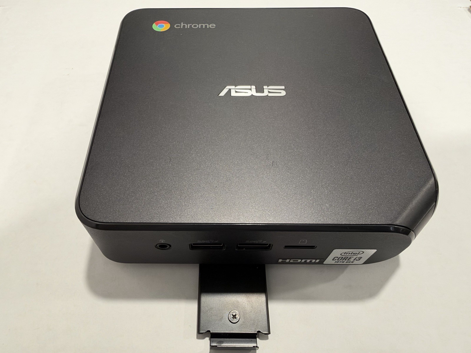 ASUS Chromebox 4 Intel Core i3 -10110u, 8GB RAM 128GB SSD w /adapter