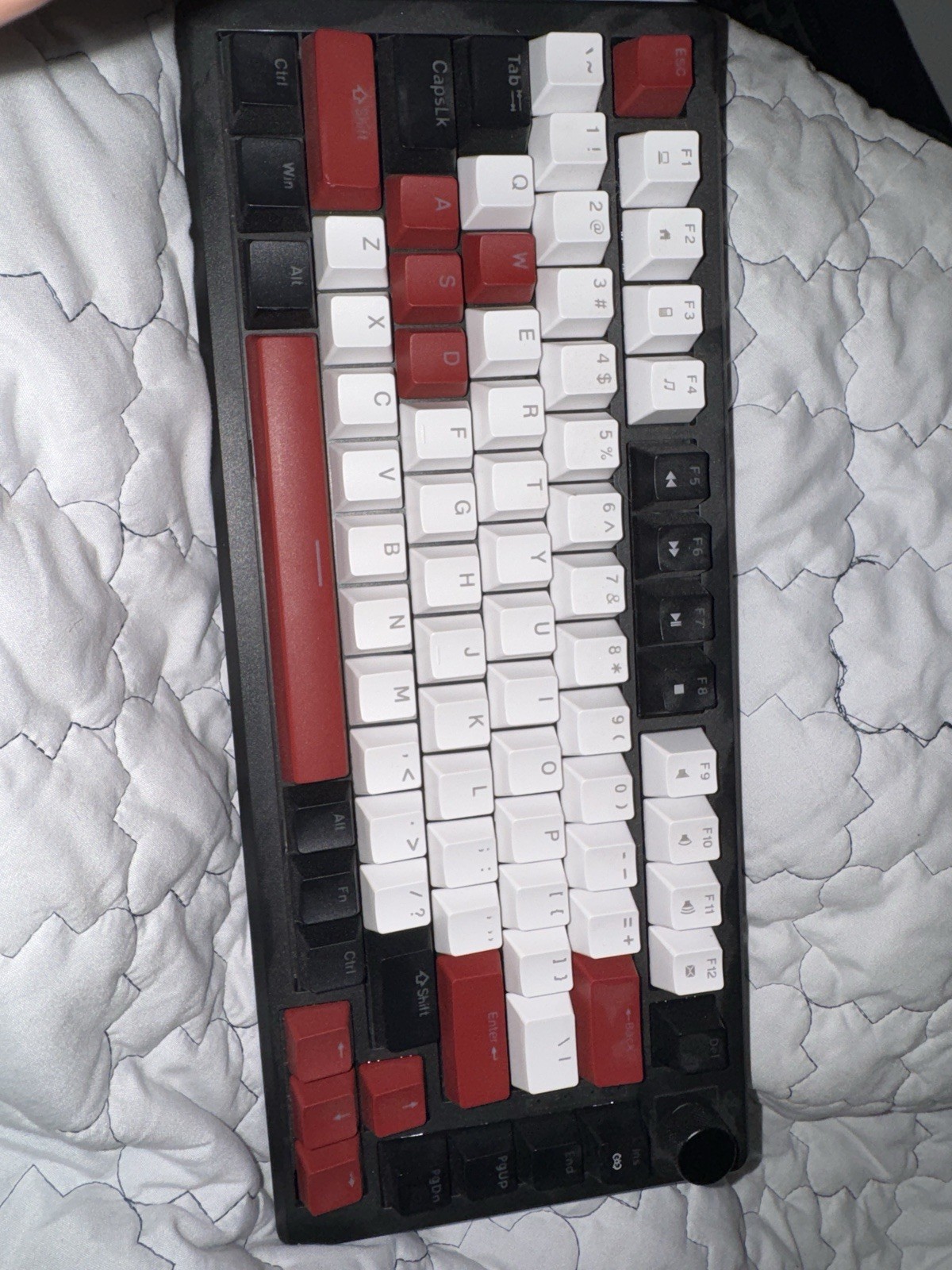 MageGee 75% Mechanical Gaming Keyboard Black Gray LED Backlit Key USB + Red Keys