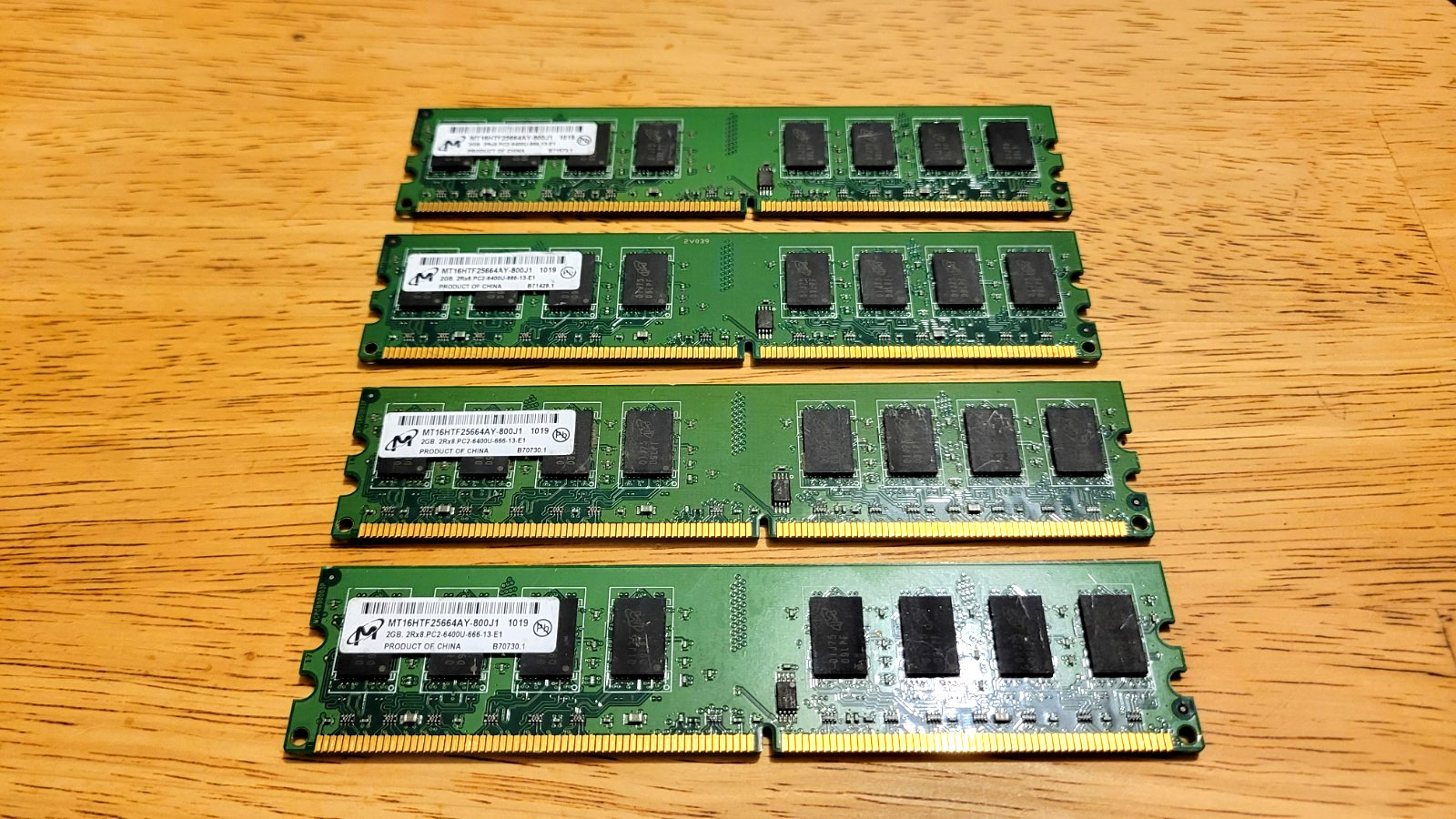 Micron 8GB (4 X 2GB) DDR2 800 MHz PC2-6400 Desktop RAM 240-pin MT16HTF25664AY