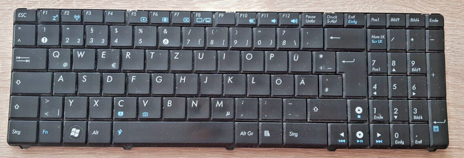 Genuine ASUS Keyboard - Removed from K50AF Pro79I X5DC K70AC Pro79IO Keyboard