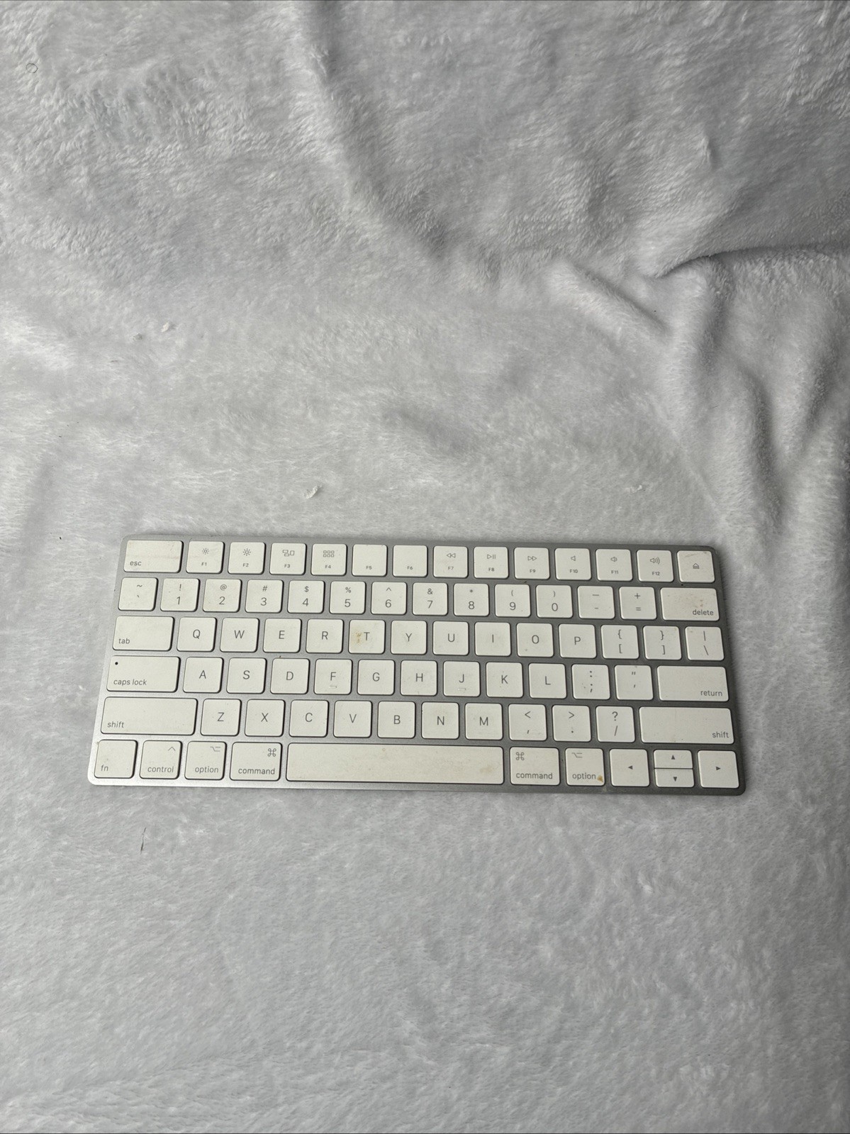 Apple Magic Keyboard A1644 White/Silver Lightning
