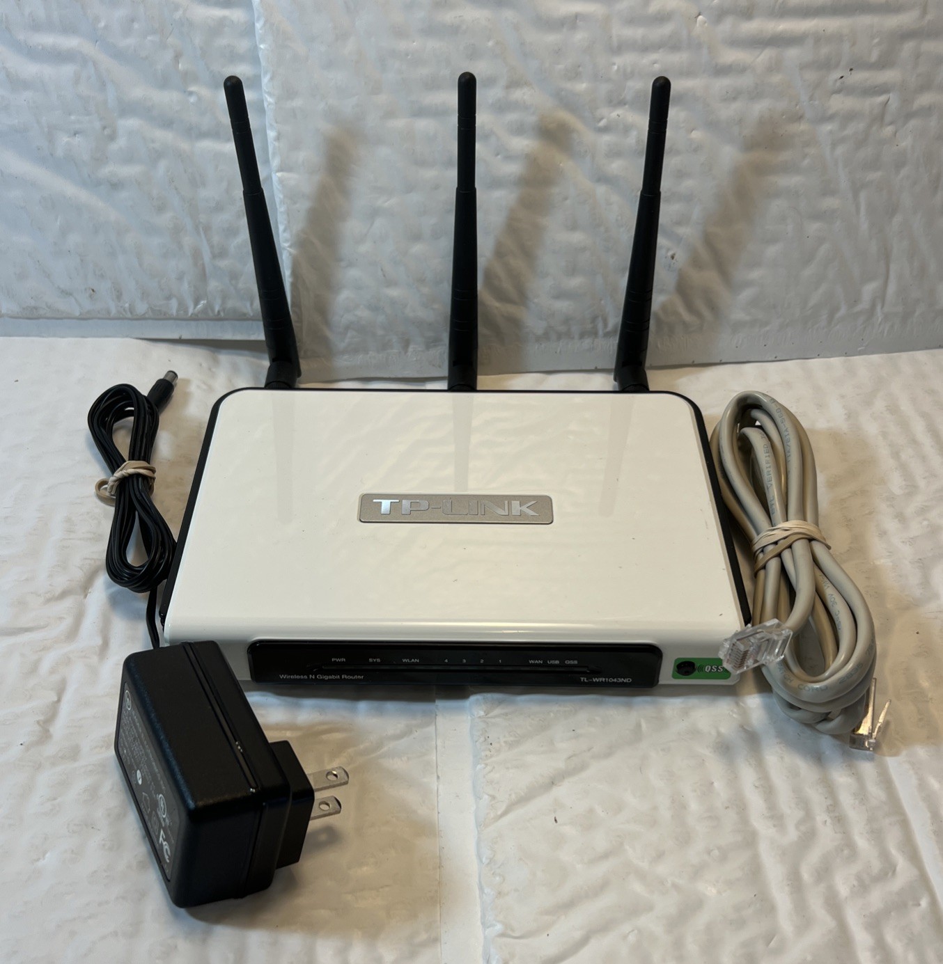 TP-Link TL-WR1043ND  300 Mbps 4-Port Gigabit Wireless N Router *USED WORKING*