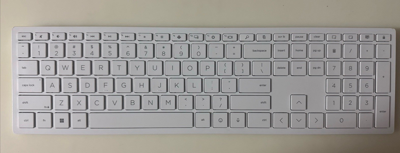 HP TPC-L001K Wireless Keyboard - No  Dongle - No Battery Cover - 