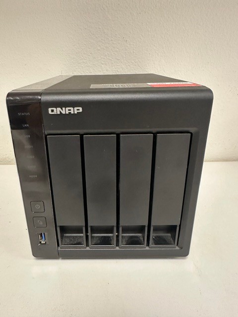 QNAP TS-451+ 4-Bay  NAS Enclosure