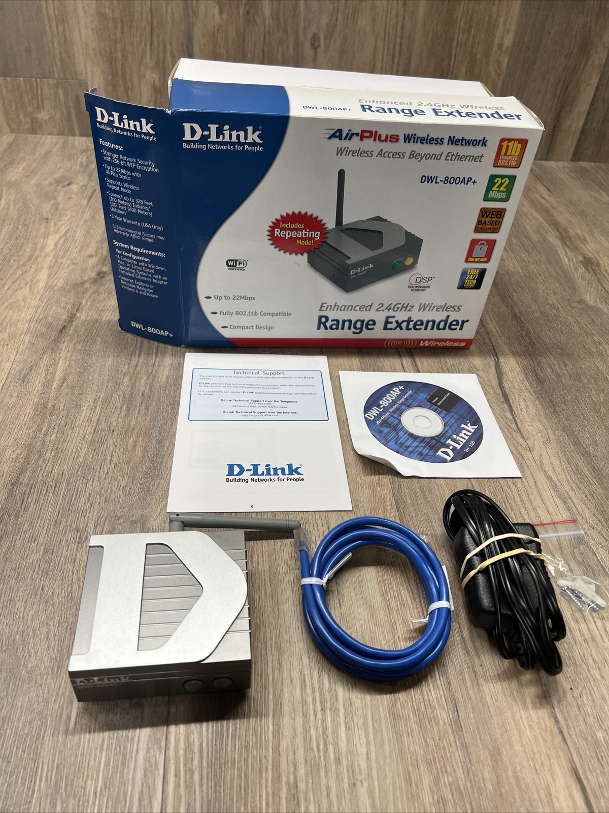 D-LINK DWL-800AP+  ENHANCED 2.4GHz WIRELESS RANGE EXTENDER COMPLETE IN BOX