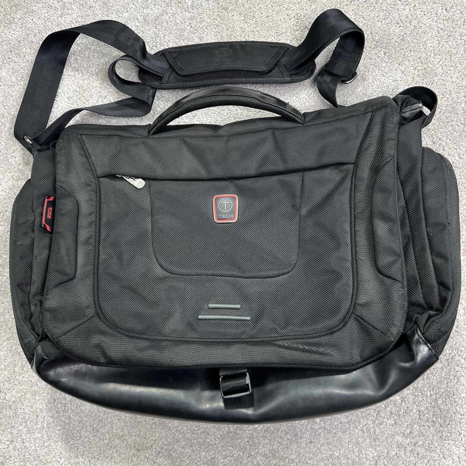 Tumi T-Tech Presidio Messenger Bag Laptop Case Model 67175D Black Shoulder Strap
