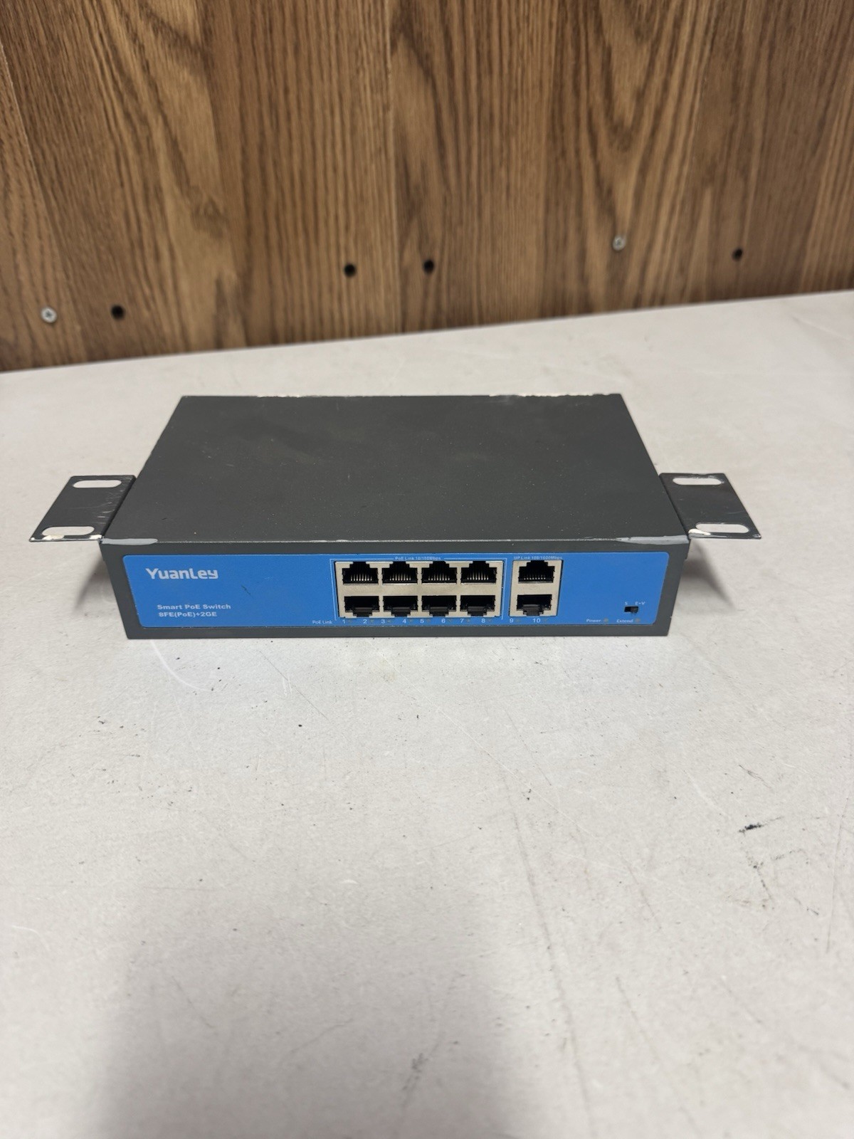YuanLey 8-Port Gigabit PoE Switch YS2082G-P 120W 8 PoE + 2 Uplink