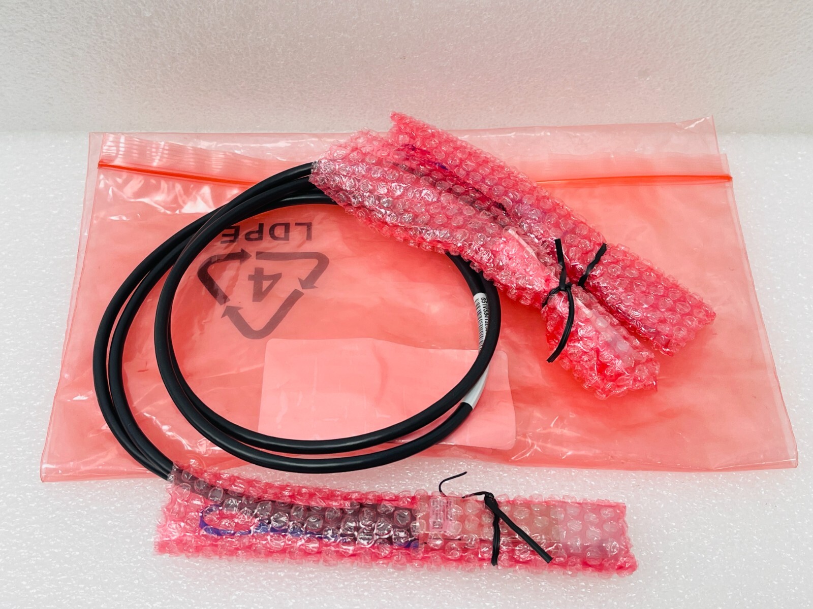New - Open Box Mellanox MCP7H00 - G001 100GbE to 2x50GbE 1m 30AWG - P