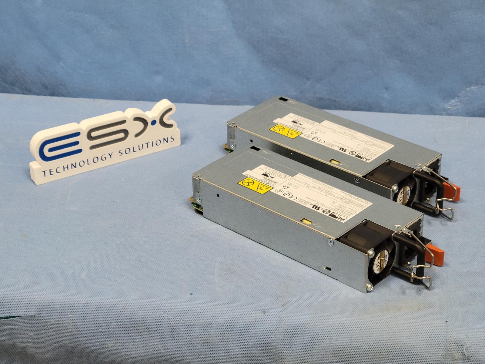 Lot of 2 EMC AC BEL 1100W Switching Power Supply SGA005 071-000-578-01