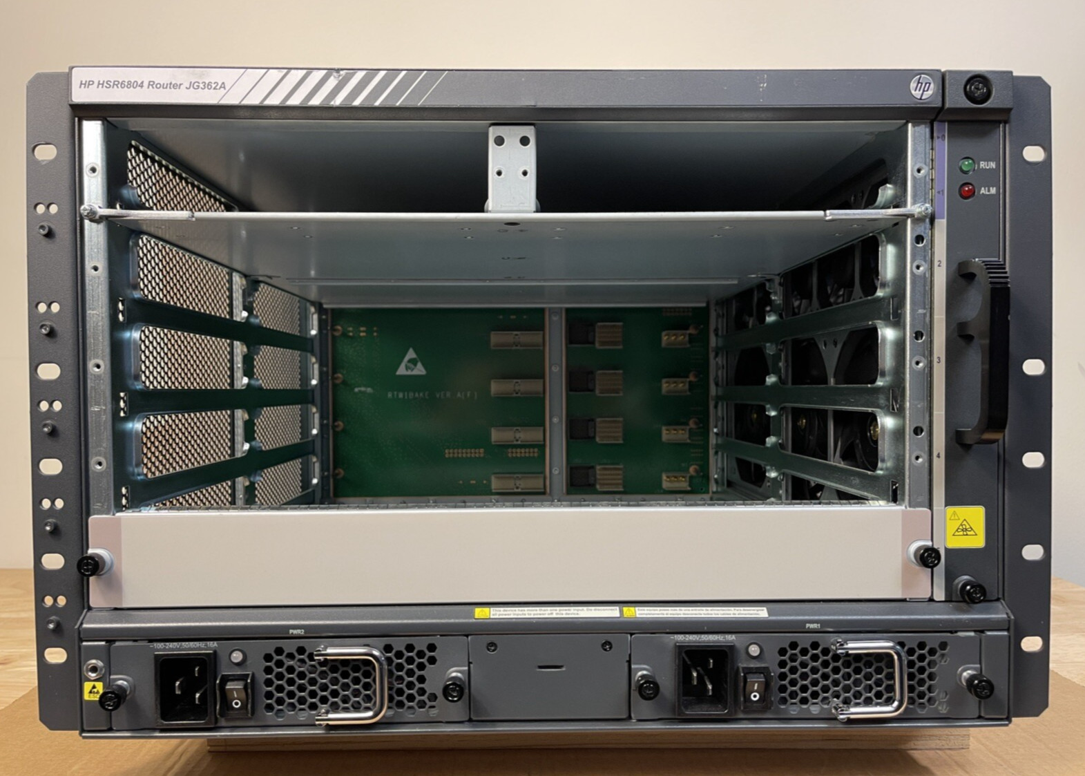 HP FlexNetwork HSR6804 RSE-X2 Router Chassis w 2x AC 1200W PSU JG335A+Fan JG362A