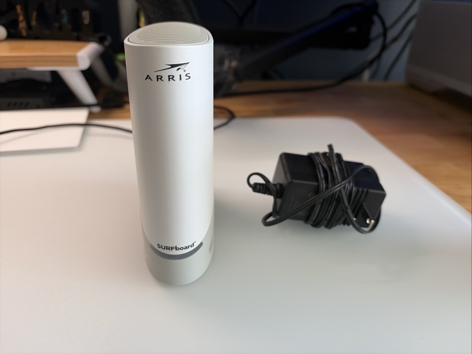 ARRIS SURFboard S33 DOCSIS D3.1 Cable Modem SB00DAD3S33 2-Port Gigabit
