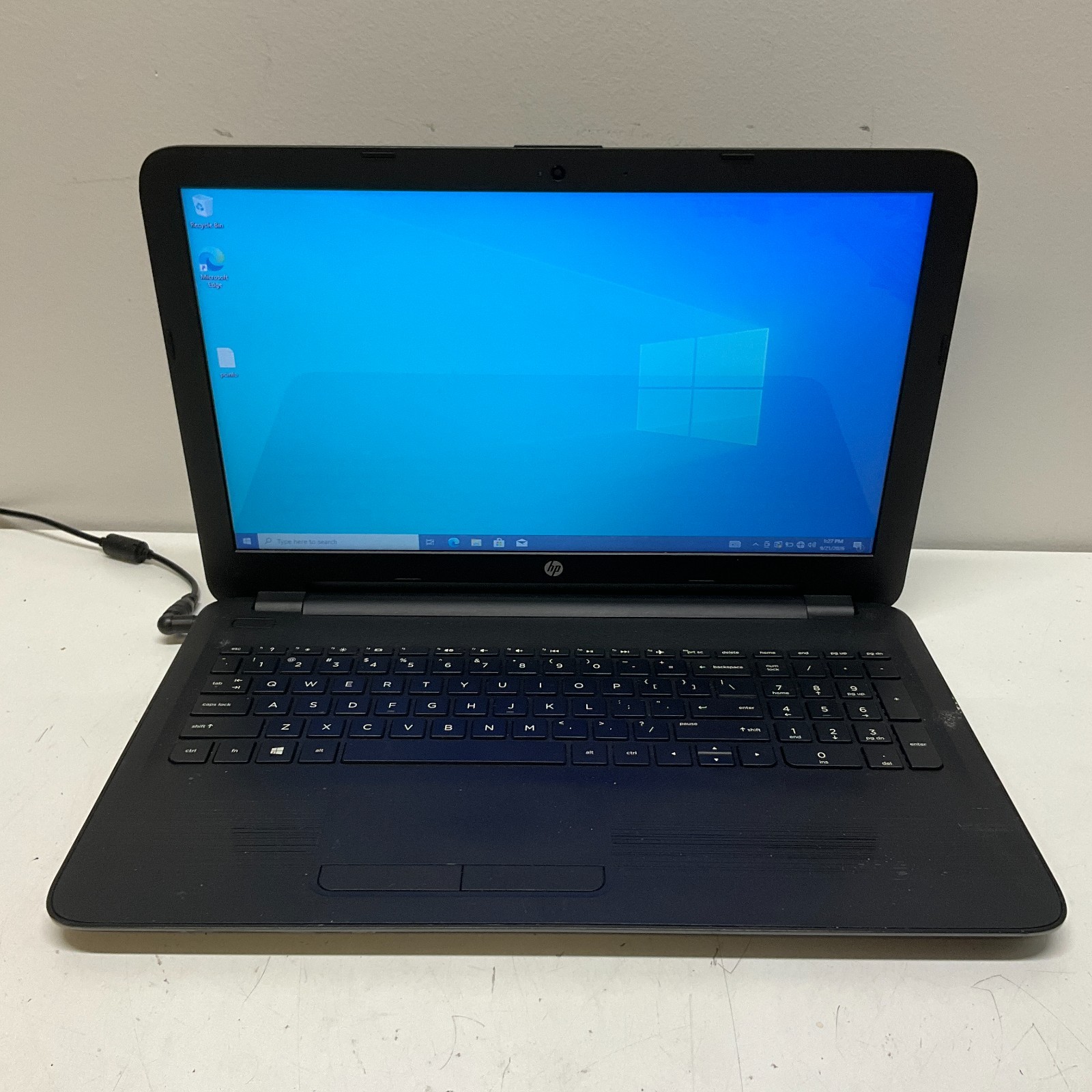 HP Notebook 15-ba009dx Laptop AMD A6-7310 2GHz 4GB RAM 500GB HDD Windows 10 Pro