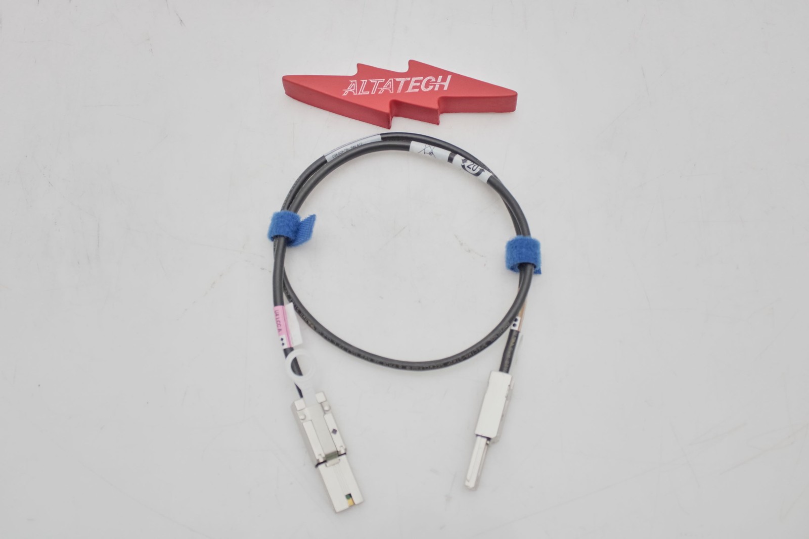 EMC 038-003-786 1M MINI-SAS TO MINI-SAS EXTERNAL