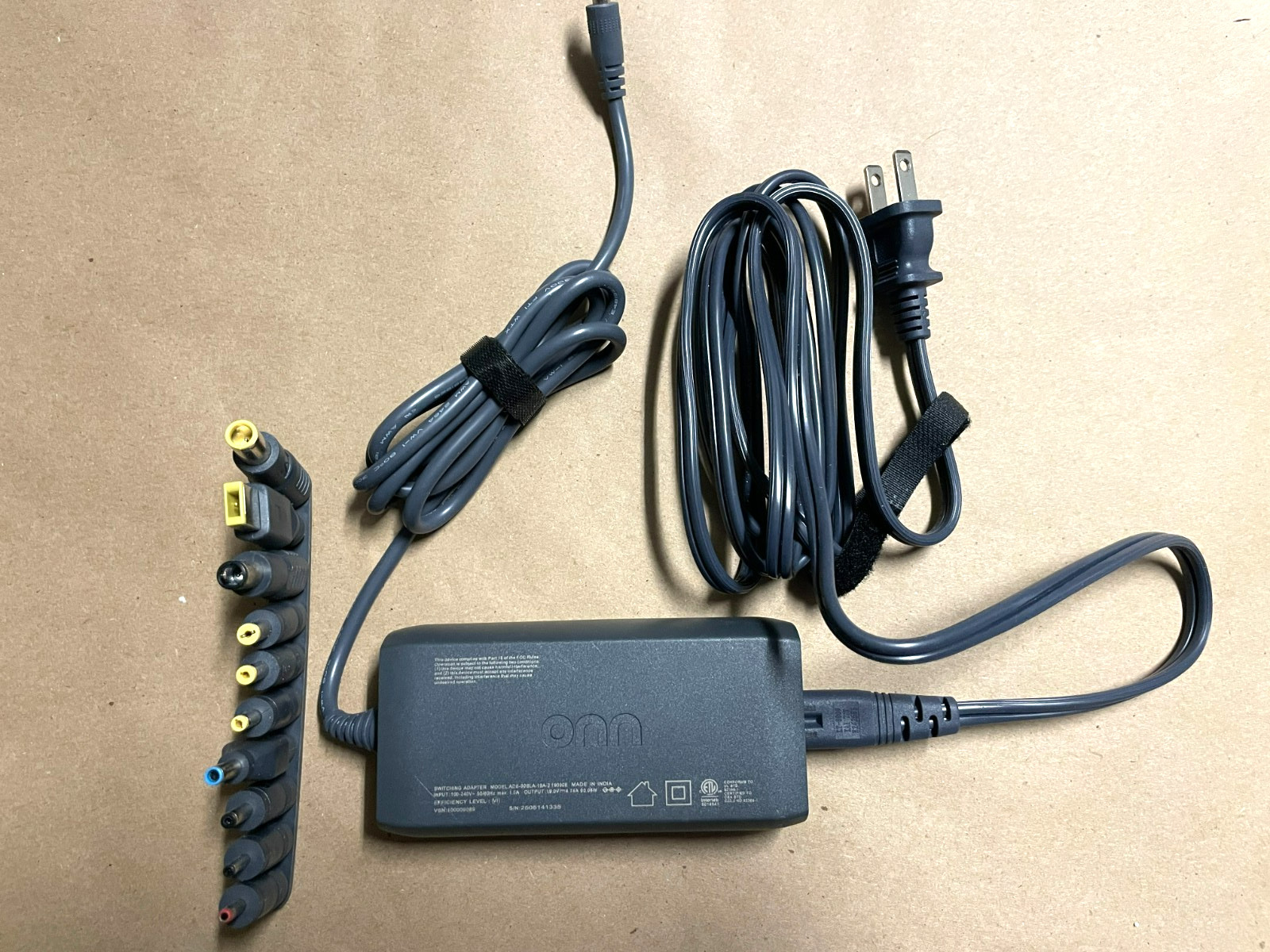ONN ADS-90SL-19A-2 Universal Laptop Charger 19090E with 10 Interchangeable Tips
