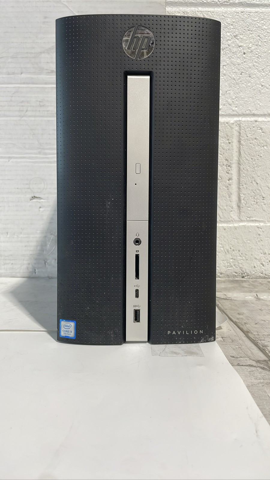HP Pavilion 570-p064 Desktop PC Intel Core i3 7th Gen Mini Tower Black