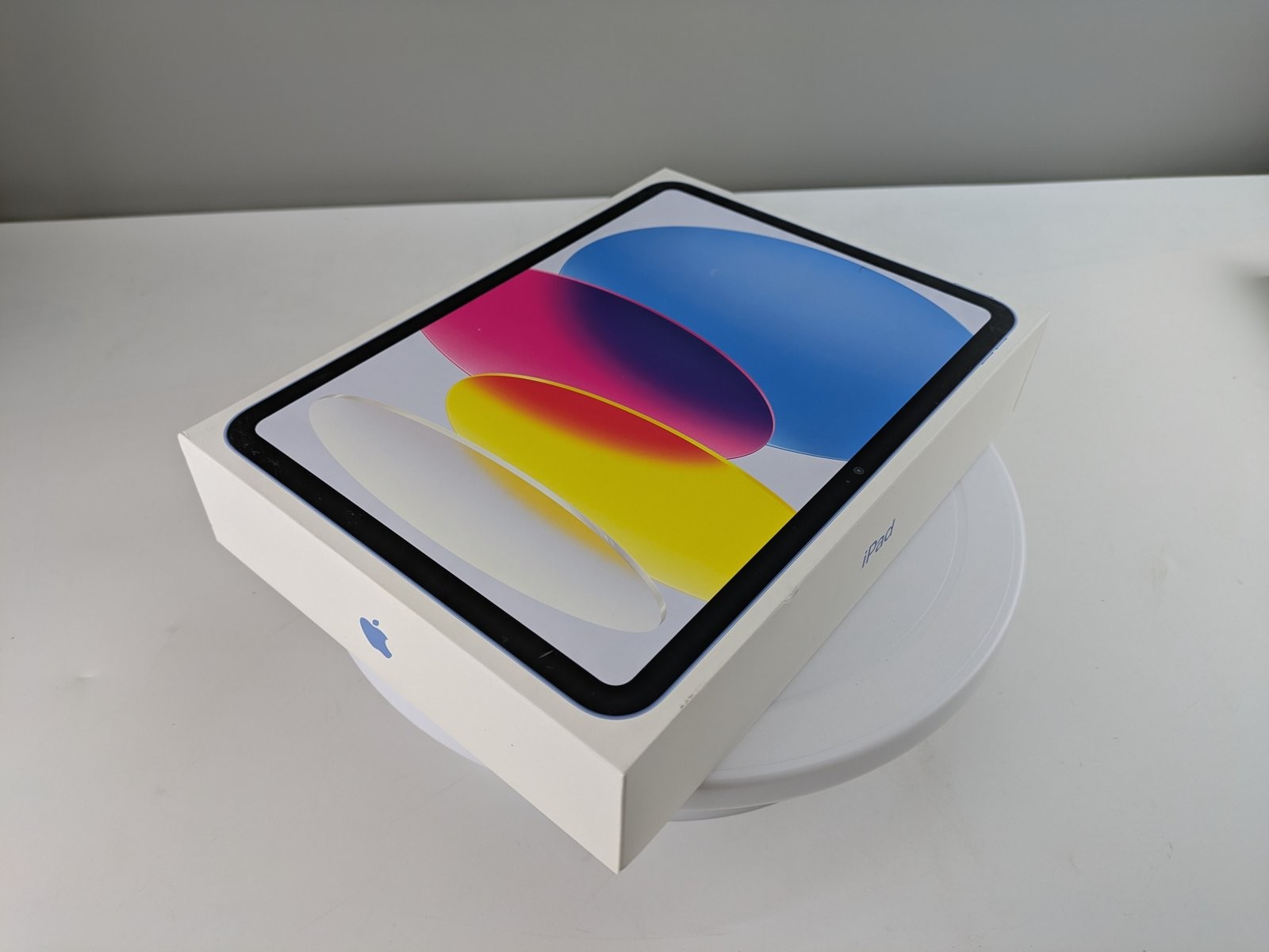 Apple iPad 10th Gen 10.9" - 64GB - A2696 - MPQ13LL/A - Wi-Fi - Blue - BRAND NEW