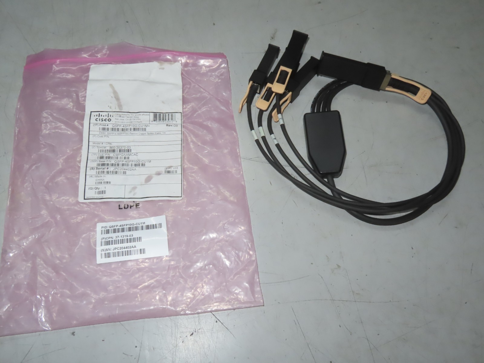 CISCO QSFP-4SFP10G-CU1M QSFP to 4x SFP 10G Passive Cable 1m 37-1319-03