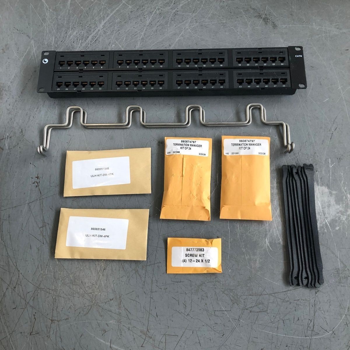 Commscope Uniprise Cat6 Patch Panel 2U 48 Port 760180059 UNP-6-DM-2U-48 ~STSI