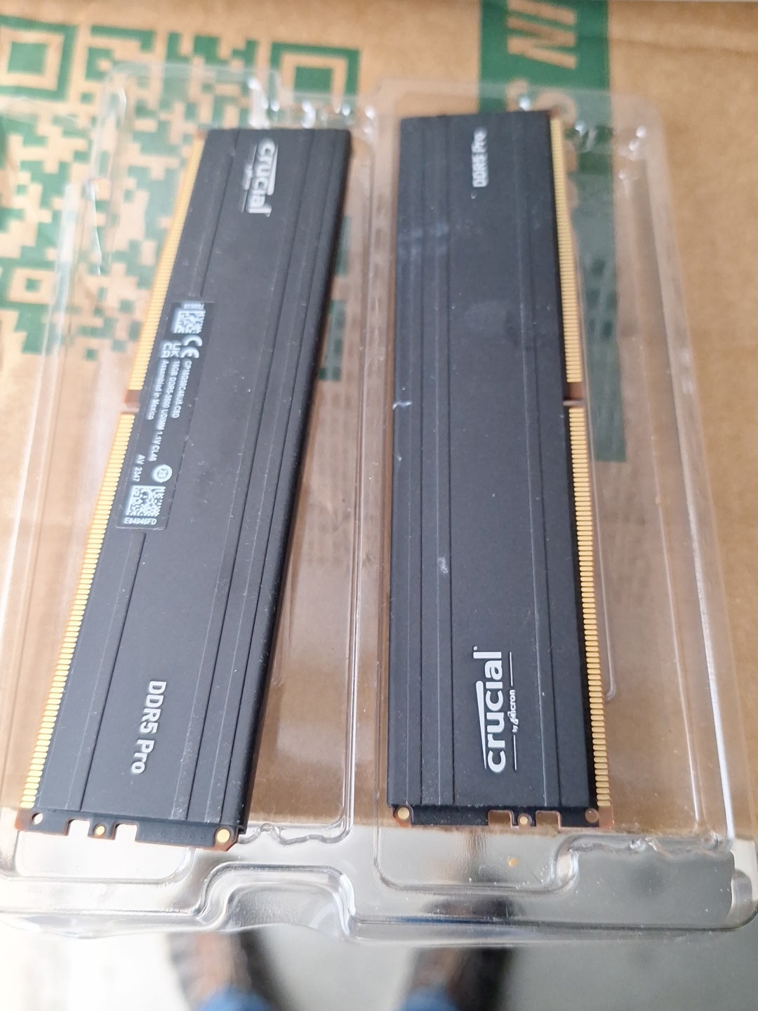Crucial Pro 32GB (2x16GB) DDR5-5600 CL46 Desktop RAM Black CP2K16G56C46U5