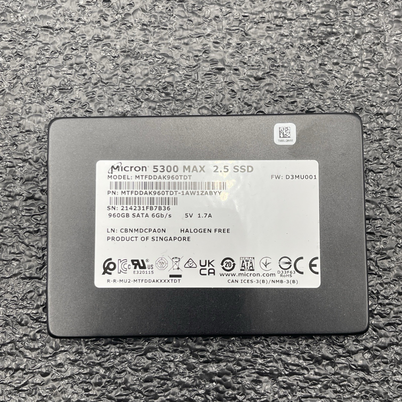 Micron 5300 Max 960GB MTFDDAK960TDT SATA 6Gb/s 3D TLC 5 DPWD 2.5" SSD