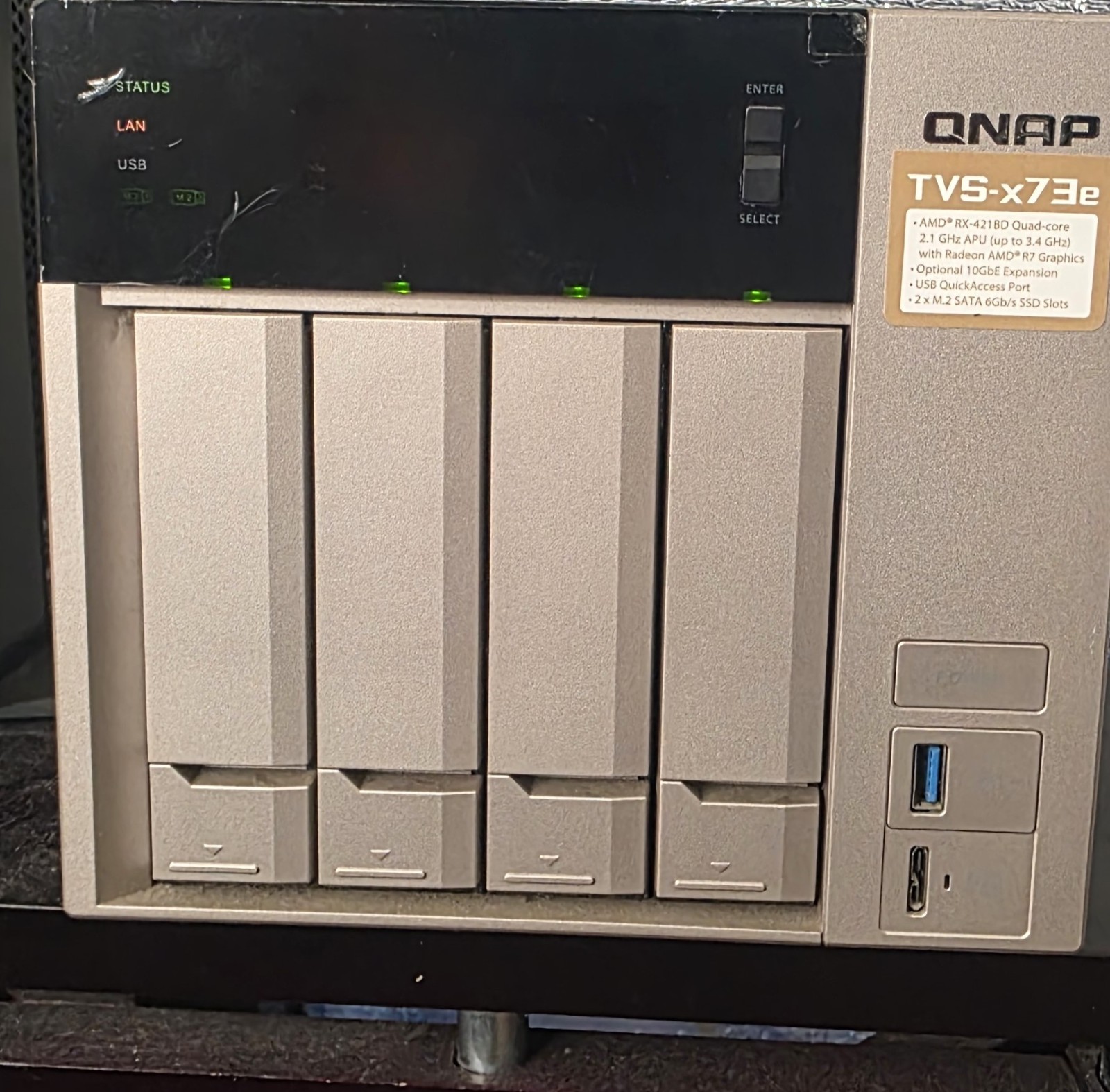 QNAP TVS-473e - Great Condition