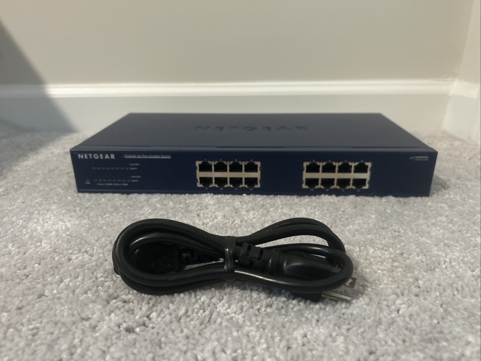 NETGEAR ProSafe JGS516 V2 16-Port Gigabit Network Switch with PWR Cable