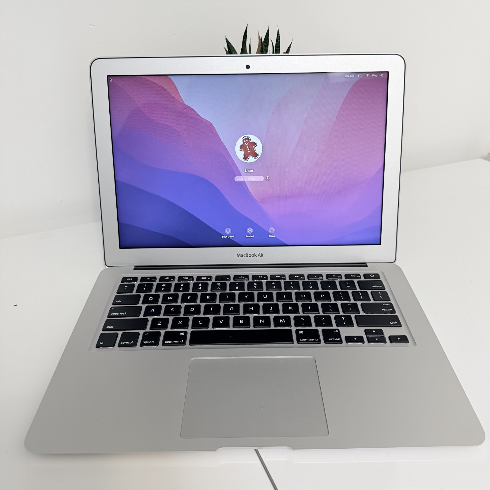 Early 2015 Apple MacBook Air 13" A1466 i5 8GB RAM 128GB SSD Silver Cycle Count 1
