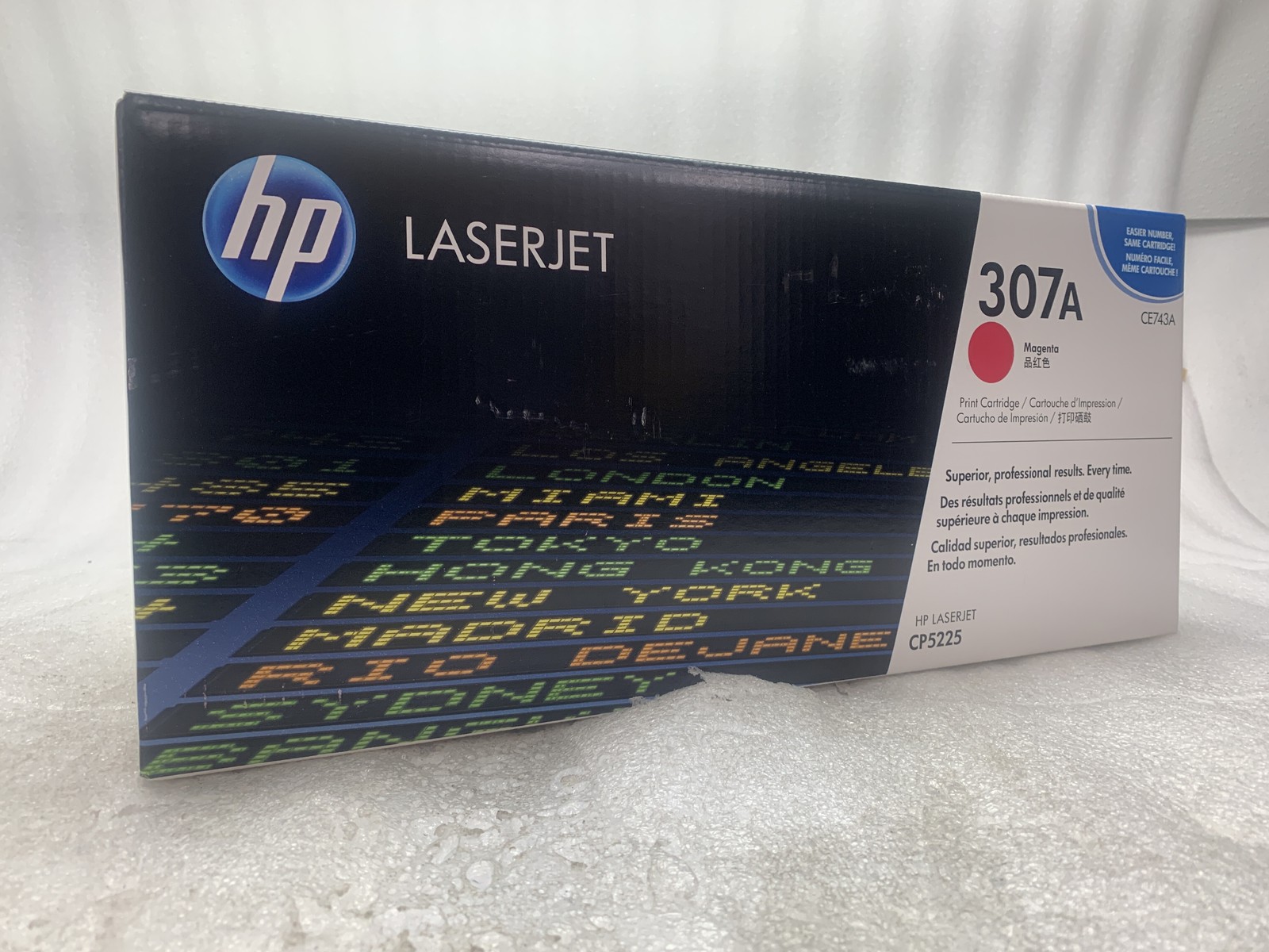 New in box   HP LaserJet 307A CE743A Magenta Toner Cartridge
