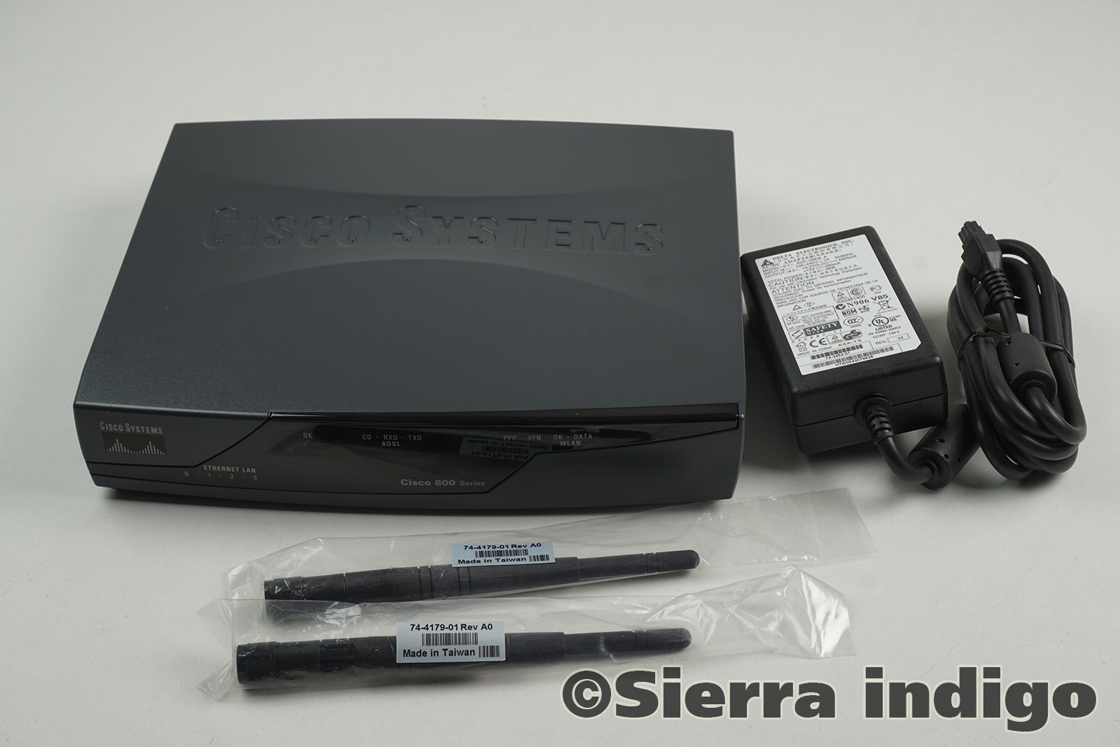 Cisco CISCO877W-G-E Wireless Router with PSU