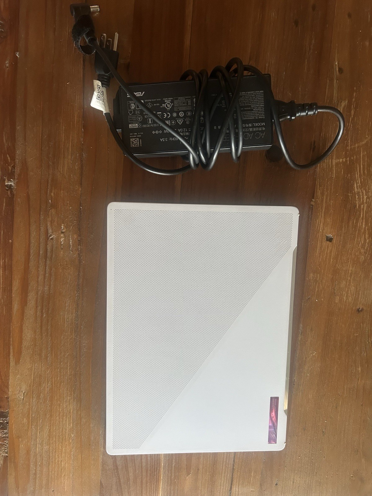 ASUS ROG Zephyrus G14 2022 14" Ryzen 9 6900HS RX 6700S 24GB RAM 1TB SSD Laptop