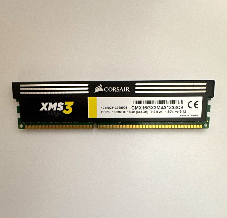 Corsair XMS3 DDR3 16GB (4x4GB) 1333MHz PC3-10600 240-Pin DIMM