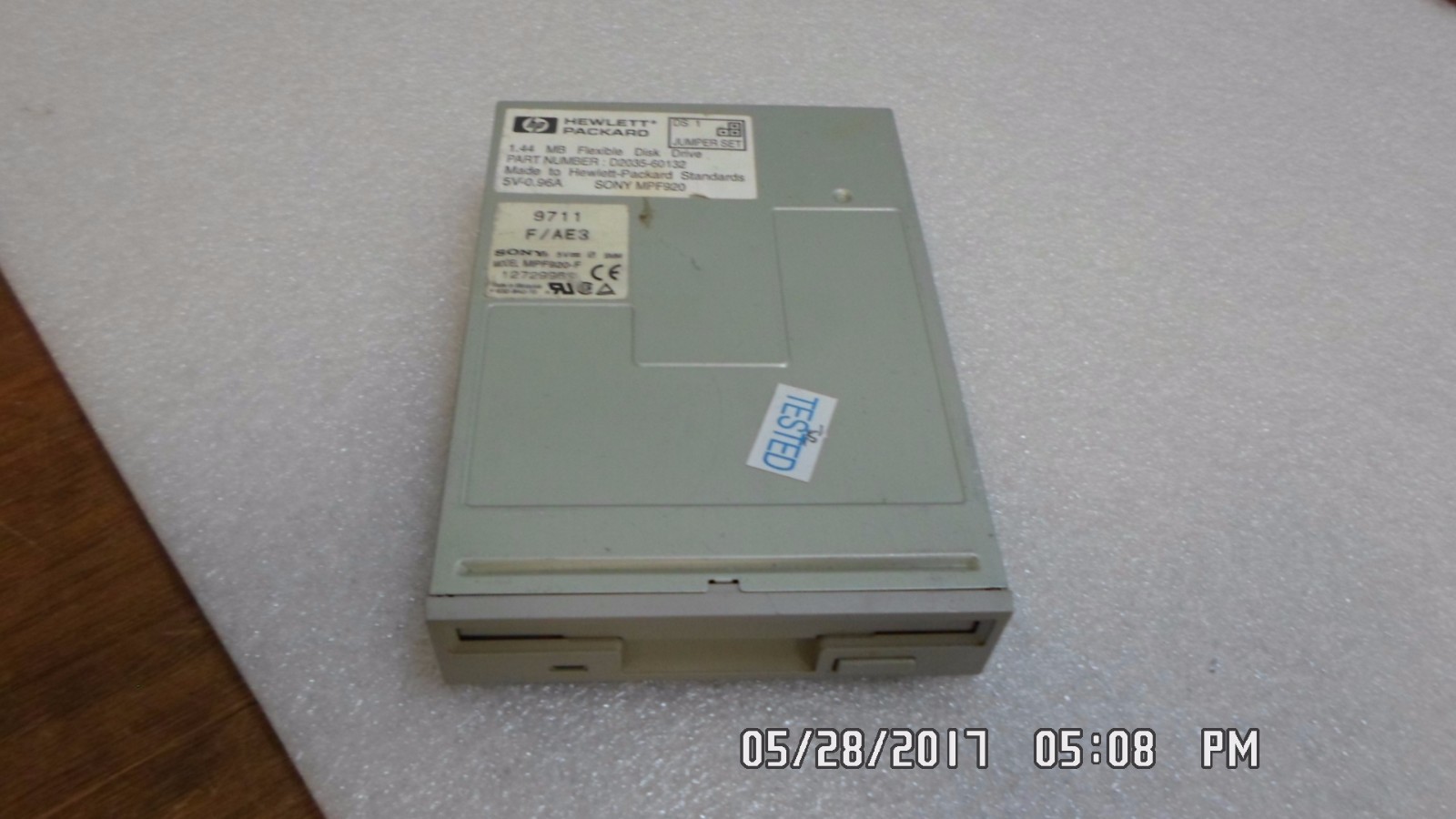 HP D2035-60132 1.44MB FLOPPY DRIVE