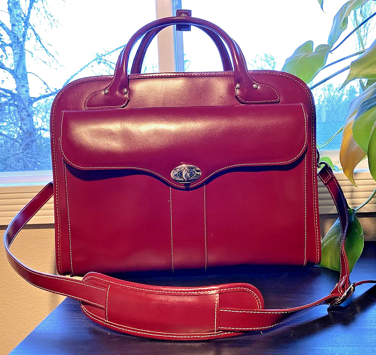 McKlein 15” Red Leather Briefcase w/ Detachable Wheels Excellent Condition