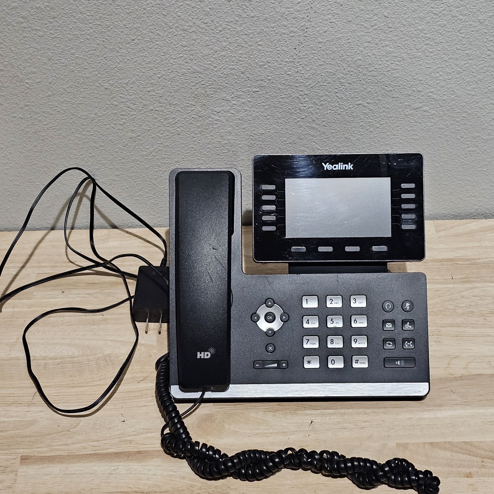 Yealink SIP-T54W 16-Line Color Display Business VoIP Phone Bluetooth Wi-Fi PoE 