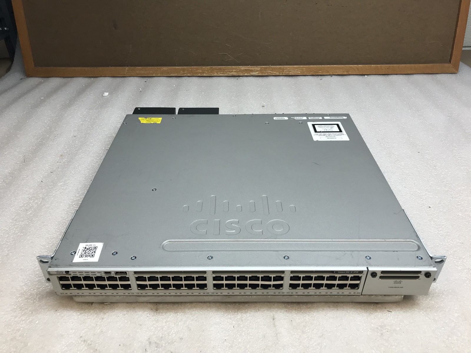 Cisco WS-C3850-48Us-V06 48-Port UPOE Switch w/ 2x 715 WAC RACK EARS