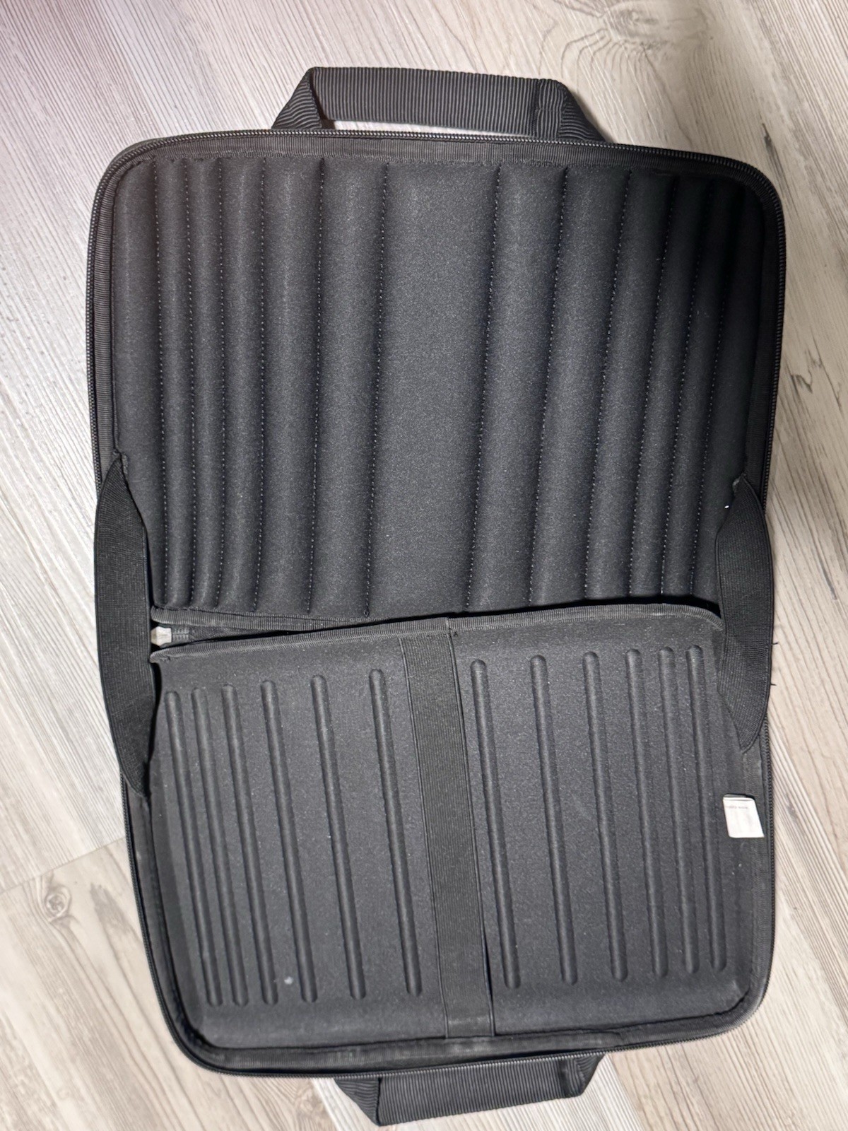 Laptop case Case Logic, Black fits 13” new