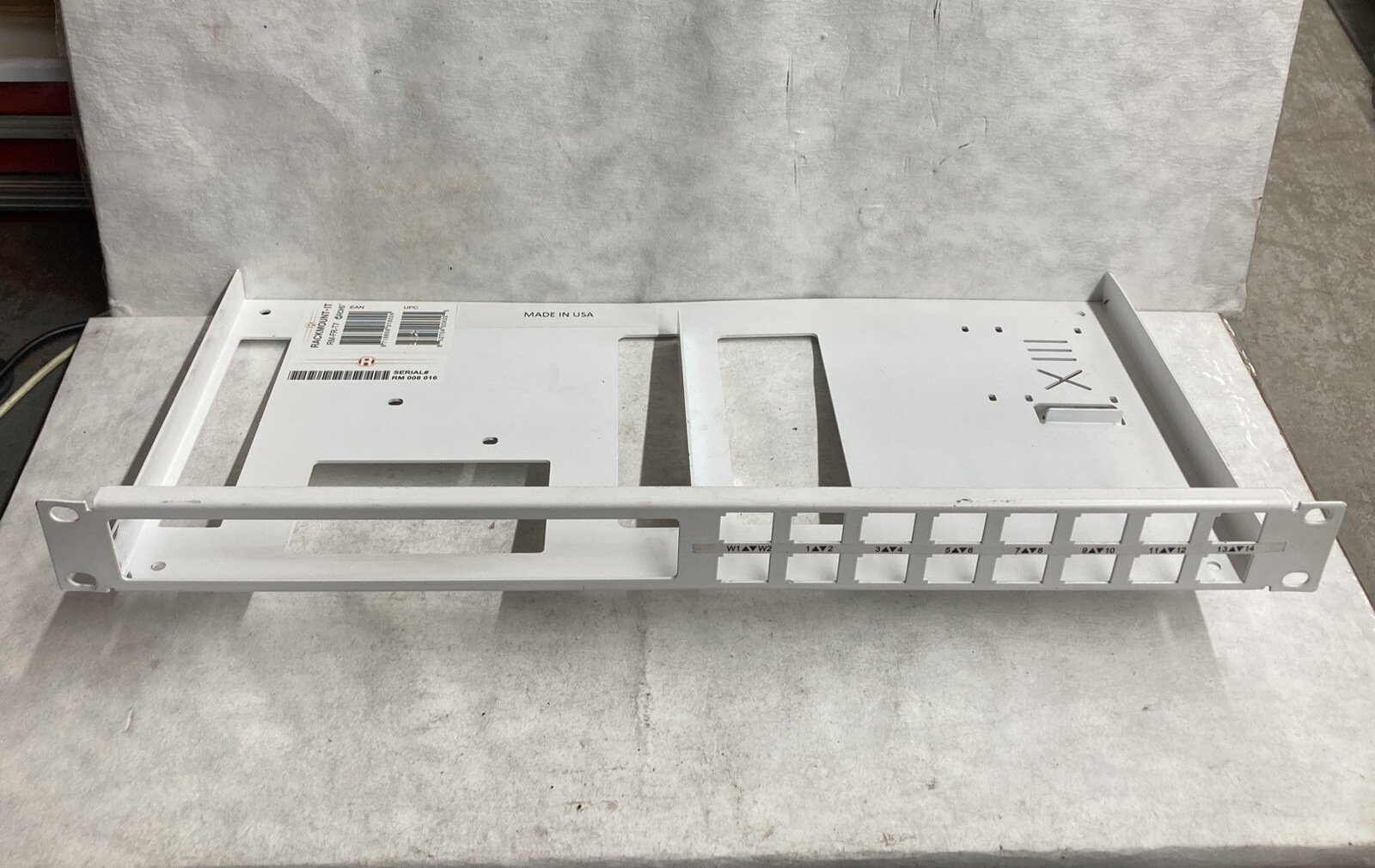 Rackmount.IT RM-FR-T7 - network device mounting kit - 1U - 19"
