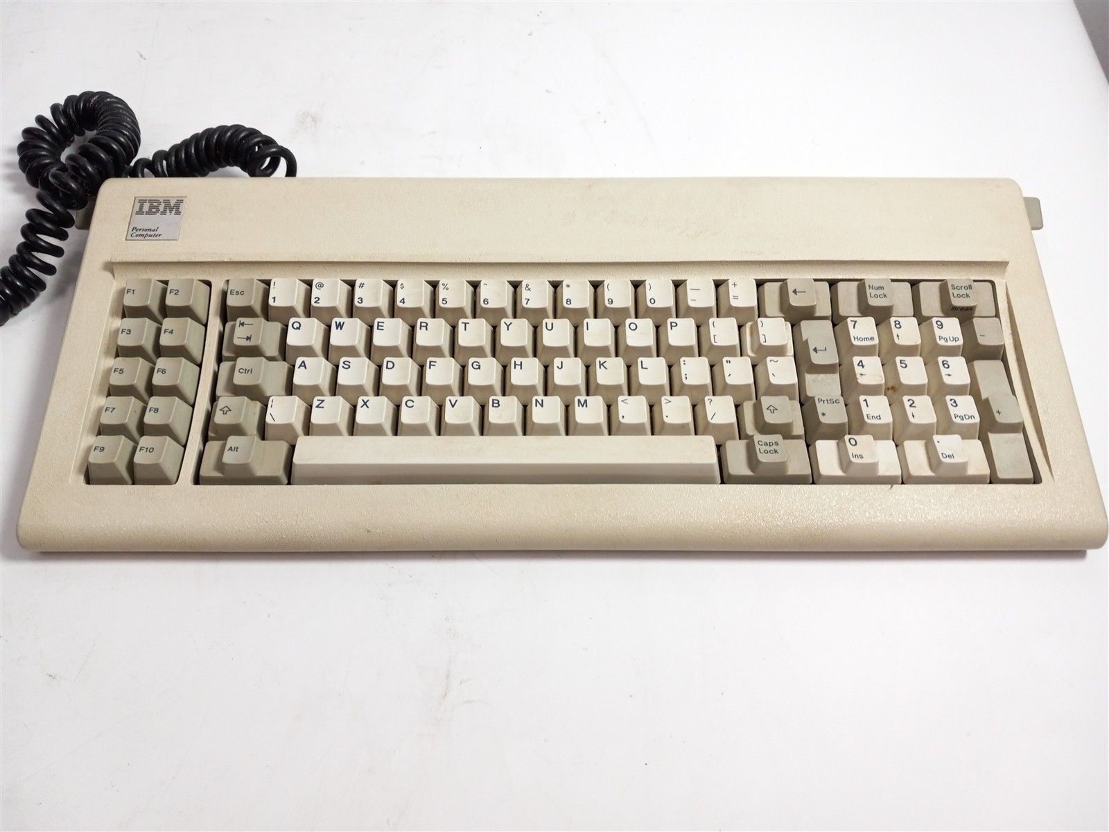 Vintage IBM Model F 83-key XT 5-pin DIN XT keyboard Untested 1981