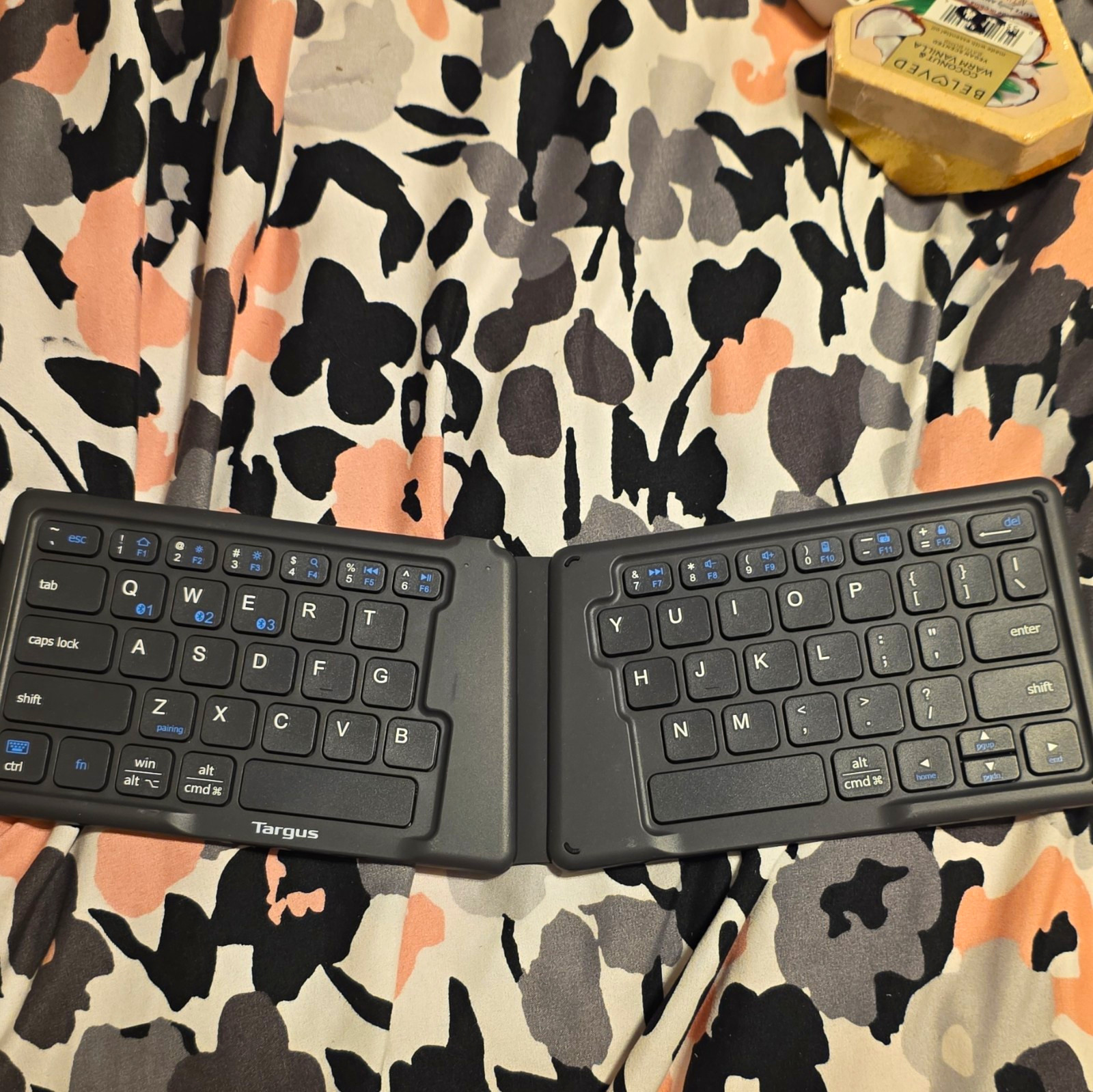 Targus Foldable Bluetooth Keyboard Portable English QWERTY Black Plastic